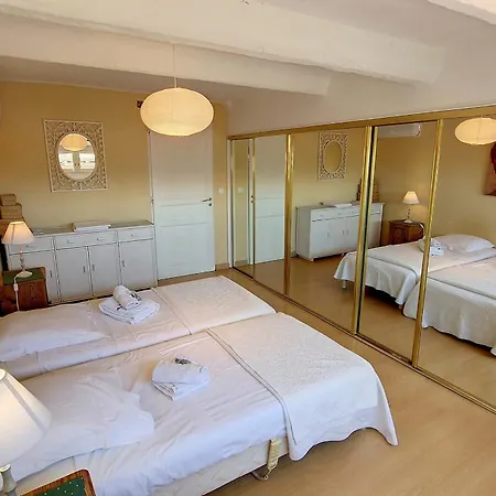 Henri Camille Real Estate - Roof - 2 Bedrooms Downtown W Rooftop Appartamento *